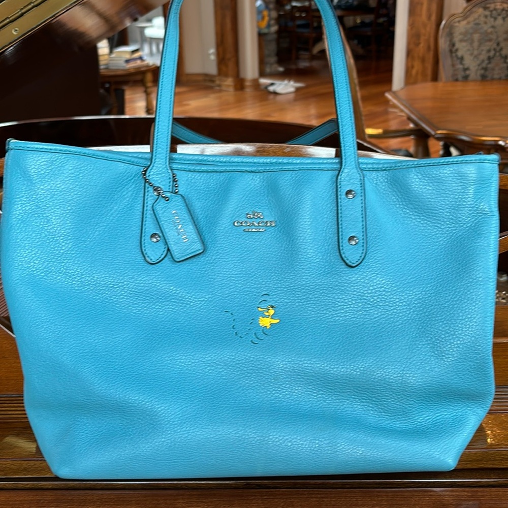 COACH X PEANUTS Woodstock City Zip Tote